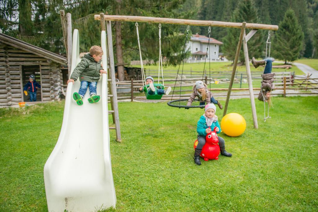 Hotel Grundlhof Брамберг-ам-Вильдкогель Экстерьер фото