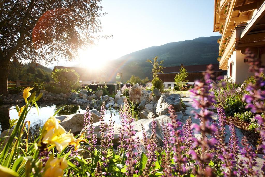 Hotel Grundlhof Брамберг-ам-Вильдкогель Экстерьер фото