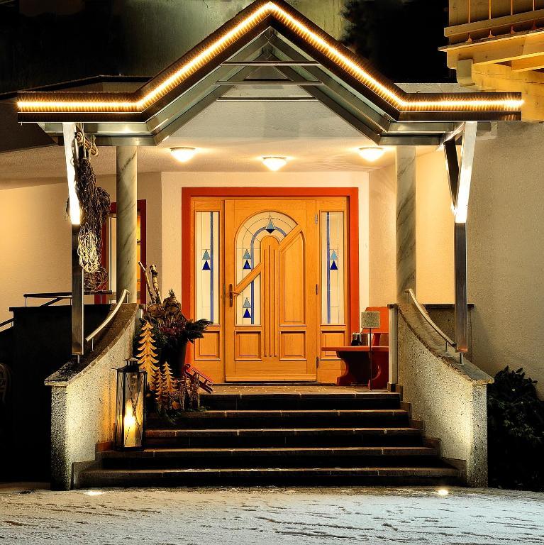 Hotel Grundlhof Брамберг-ам-Вильдкогель Экстерьер фото
